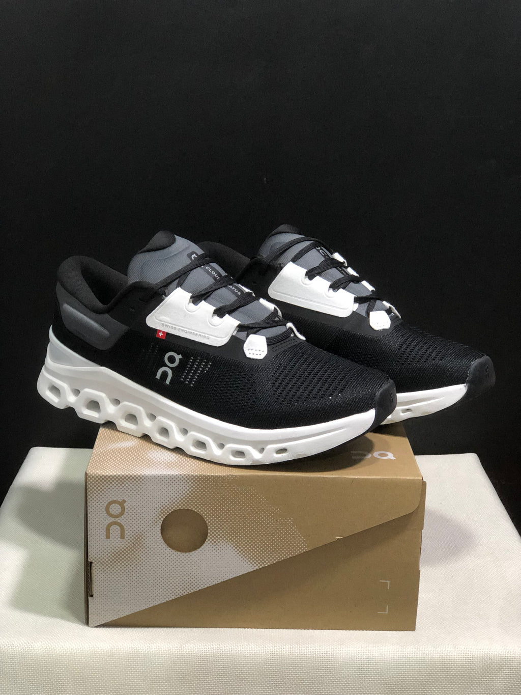 On Running Cloudstratus 3 Anti-Slip Running Shoes Black/White