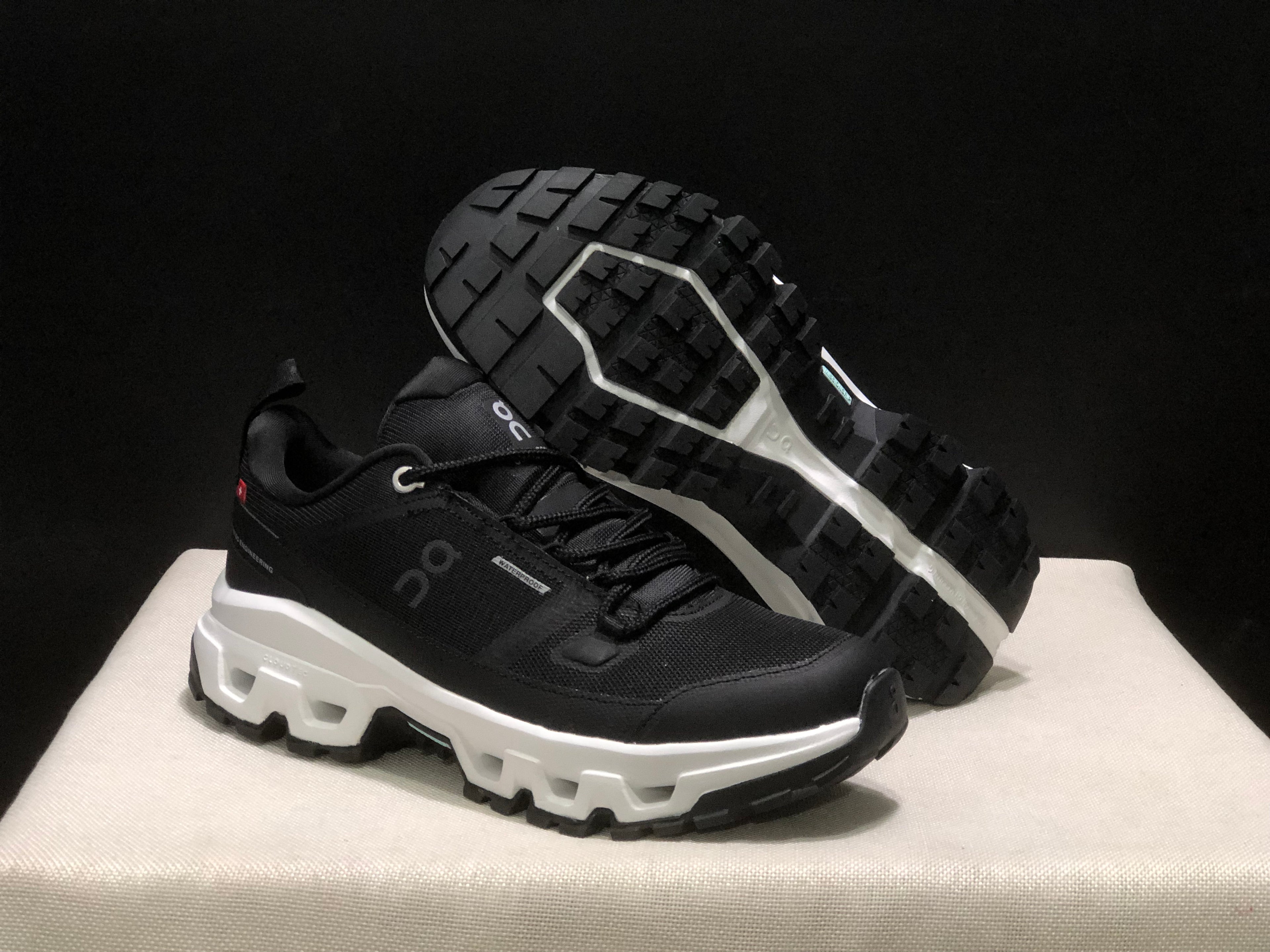 On Running Cloudrock Low WP Hiking Outdoor Shoes Black/White