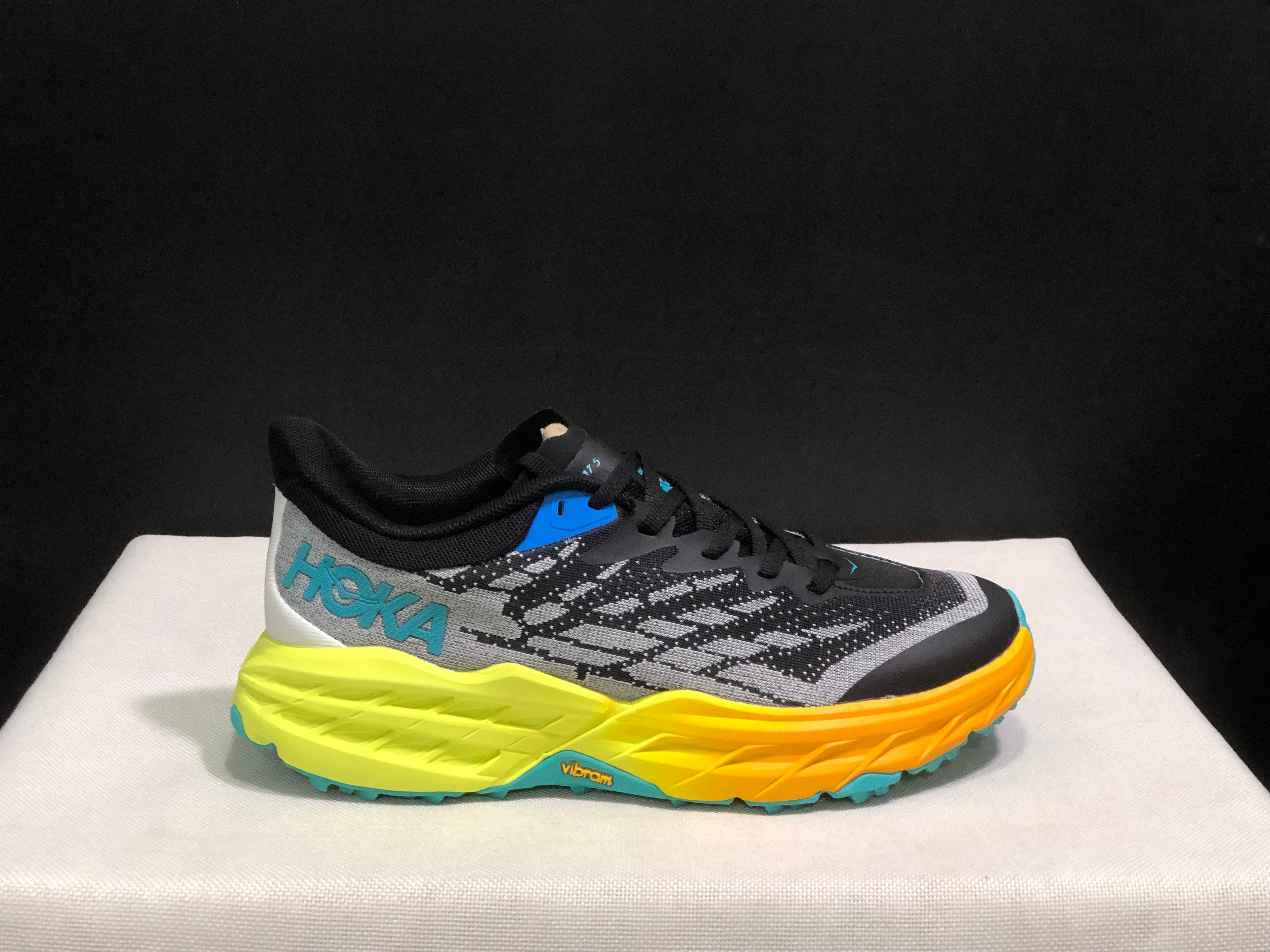 Hoka One One Speedgoat 5 Men's Trail Running Shoes Sneakers Black/Gold