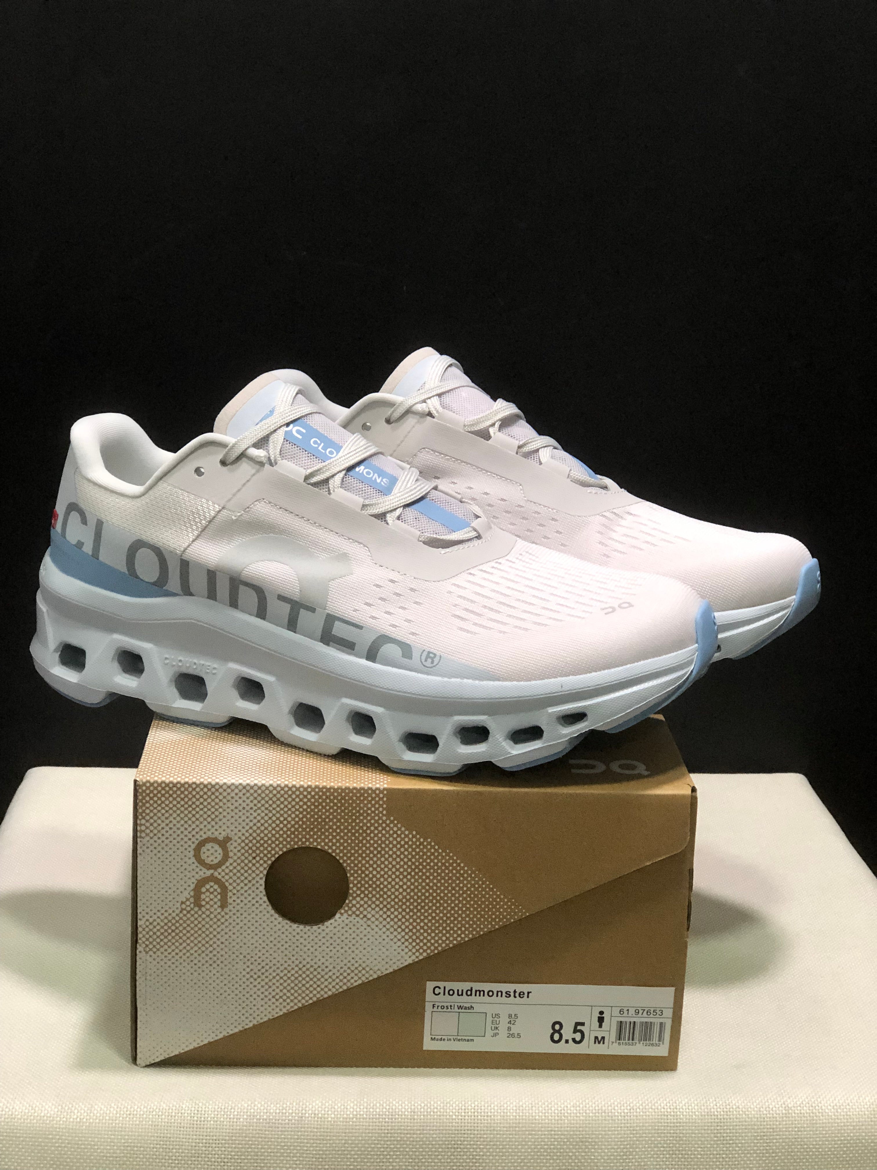 On Running Cloudmonster Anti-Slip Running Shoes Frost/Wash