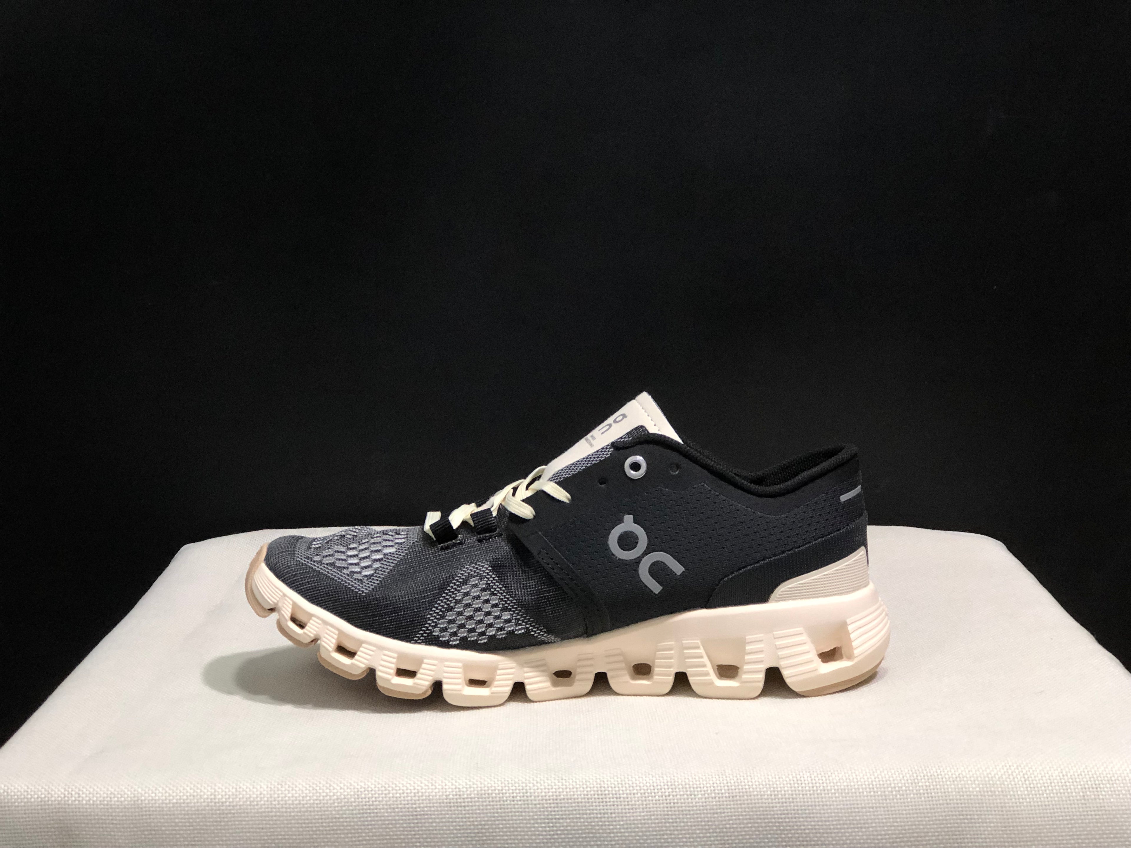 On Running Cloud X3 Shift Multi-Functional Running Shoes Black/Asphalt