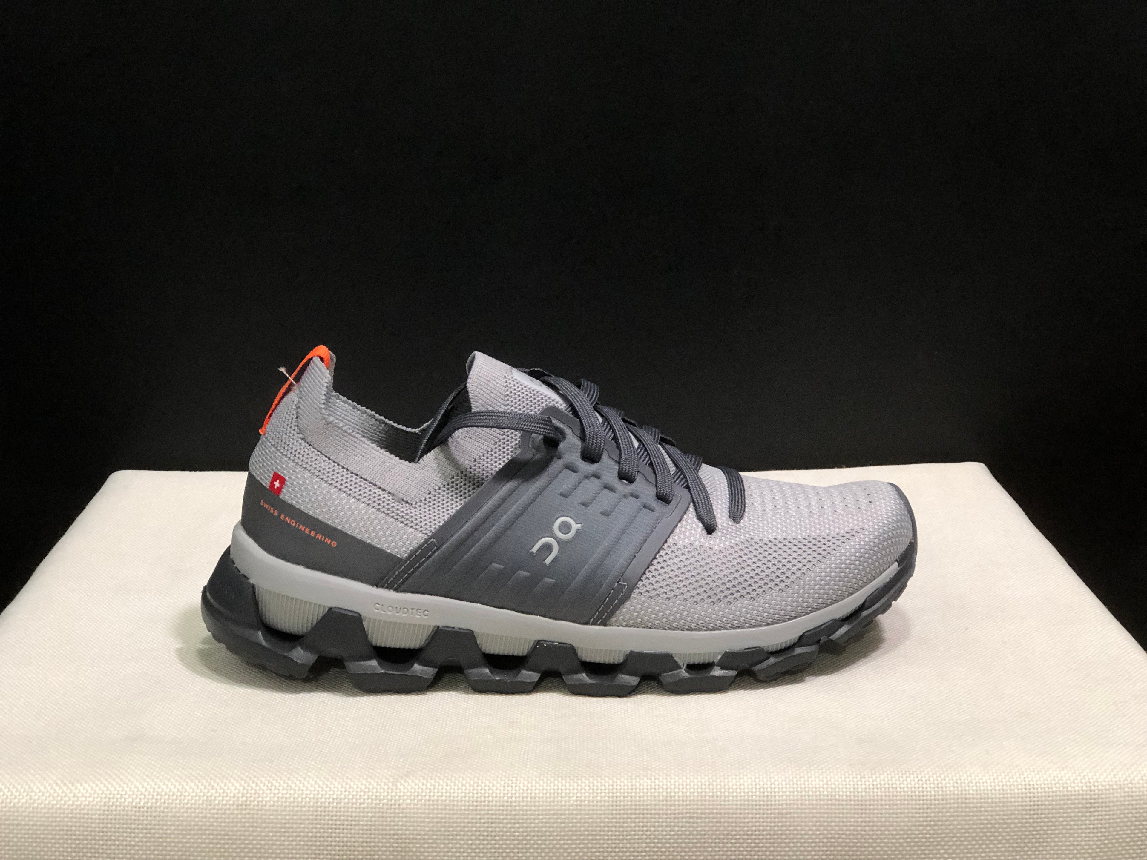 On Running Cloudswift 3 Trendy And Comfortable Running Shoes Grey
