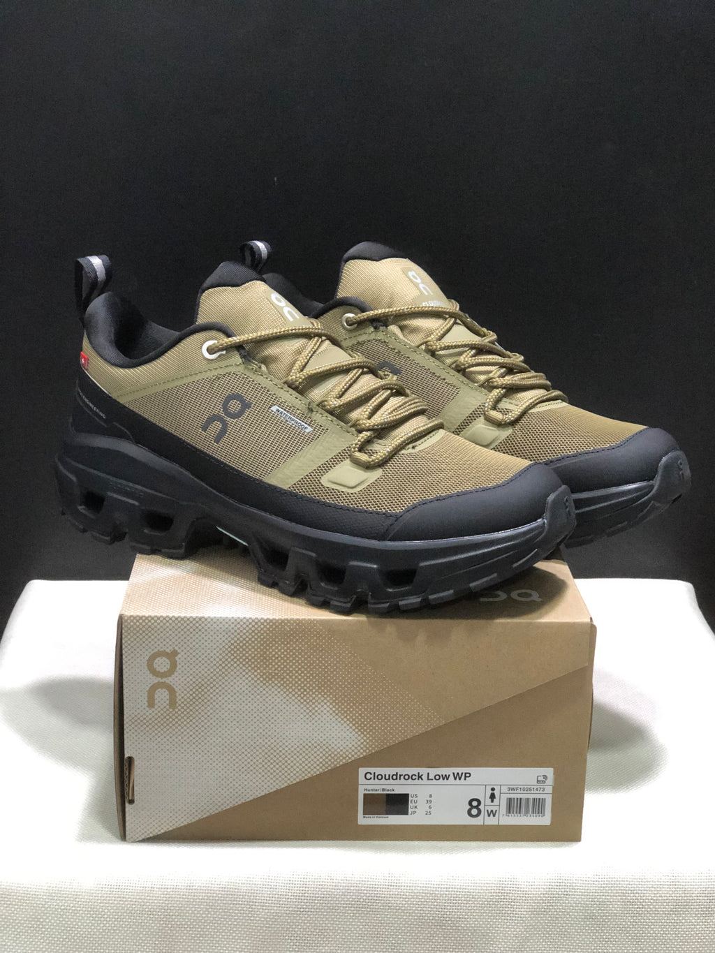 On Running Cloudrock Low WP Hiking Outdoor Shoes Hunter/Black