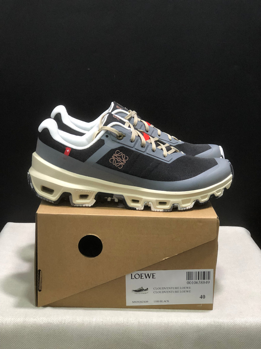 LOEWE x On Running Cloudventrure Fashion Sports Shoes Collaboration Edition Grey/Black