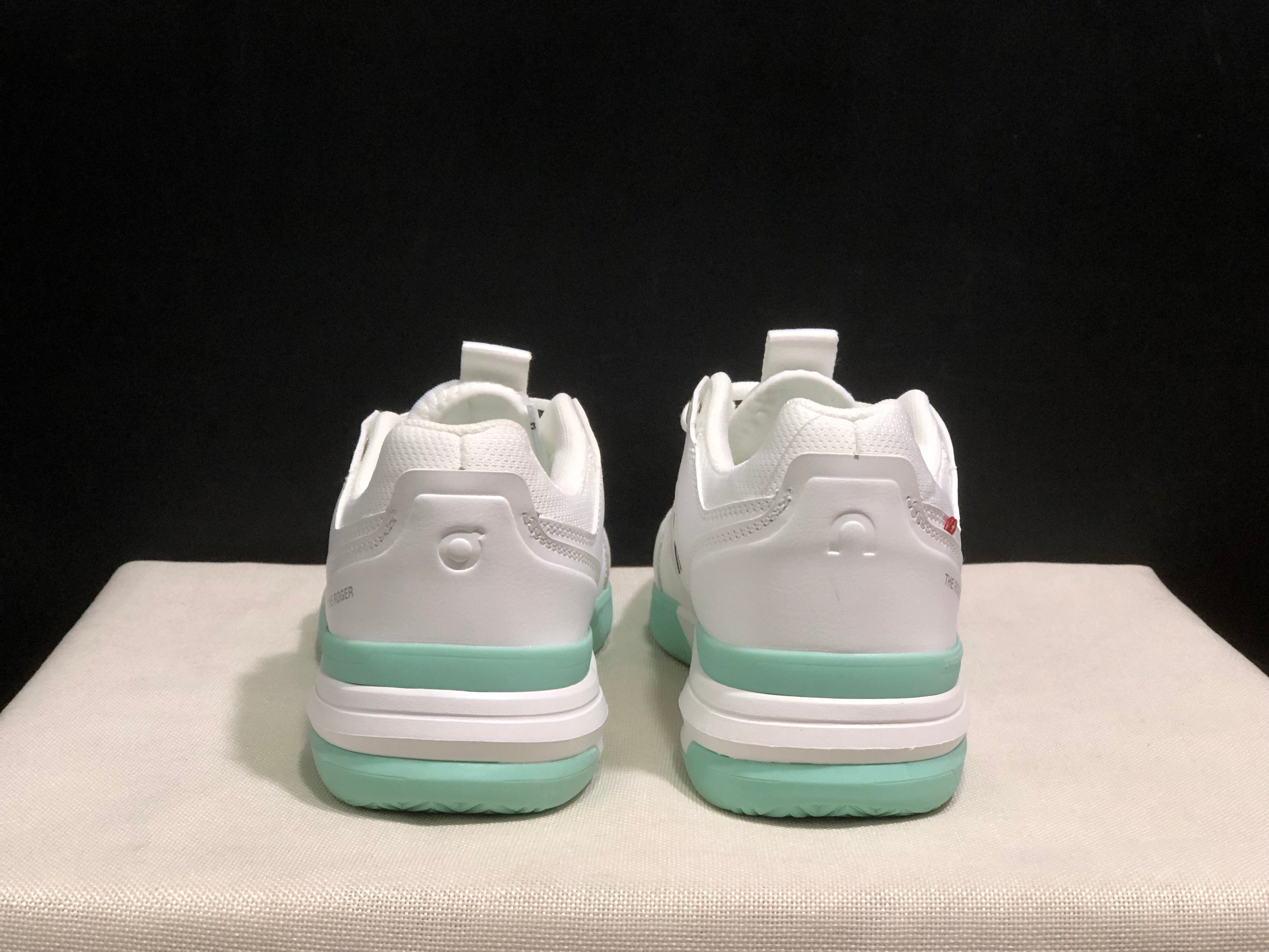 On Running The Roger Clubhouse Pro Anti-Slip Sports Shoes White/Light Green