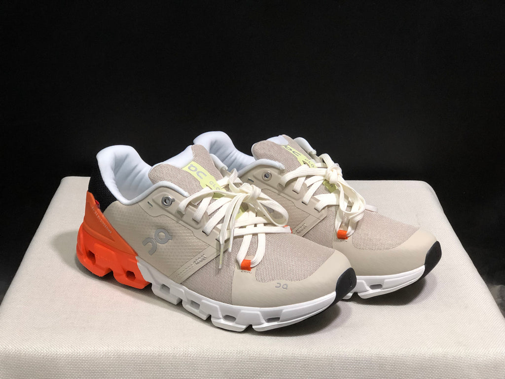 On Running Cloudflow 4 Shock-Absorbing And Wear-Resistant Running Shoes Sand/Flame