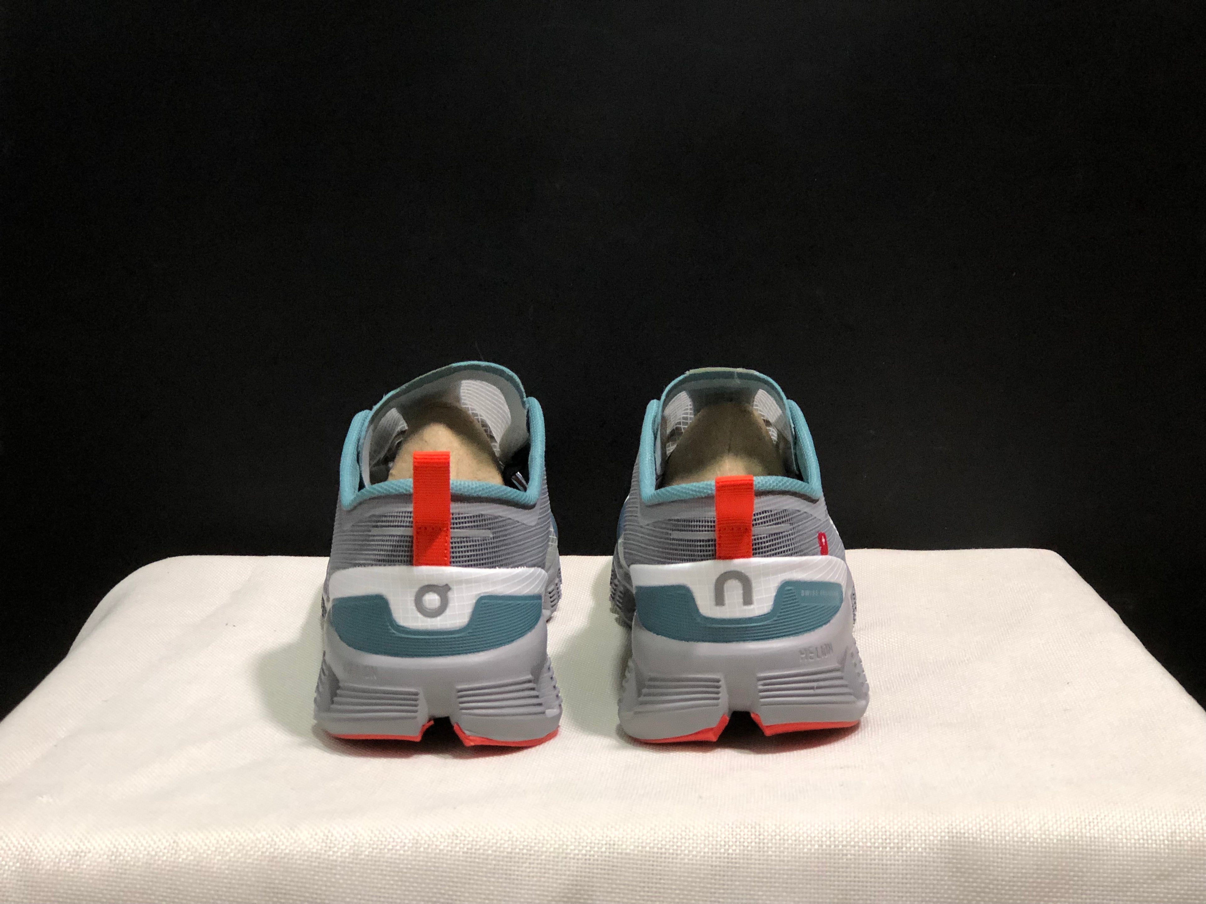 On Running Cloud X Shift Breathable And Shock-Absorbing Lightweight Running Shoes Alloy Gray