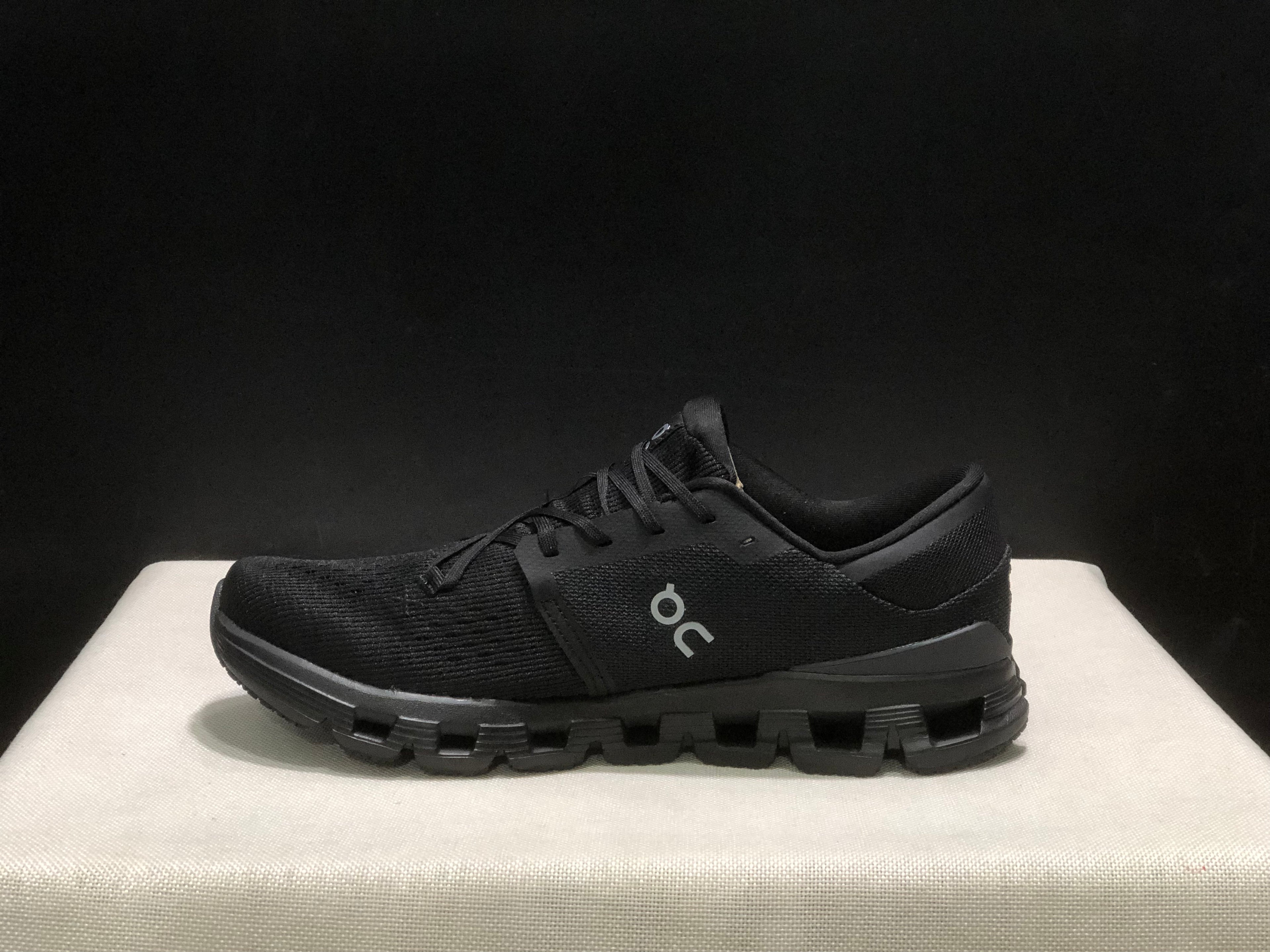 On Running Cloud X4 Comfortable Running Shoes All Black