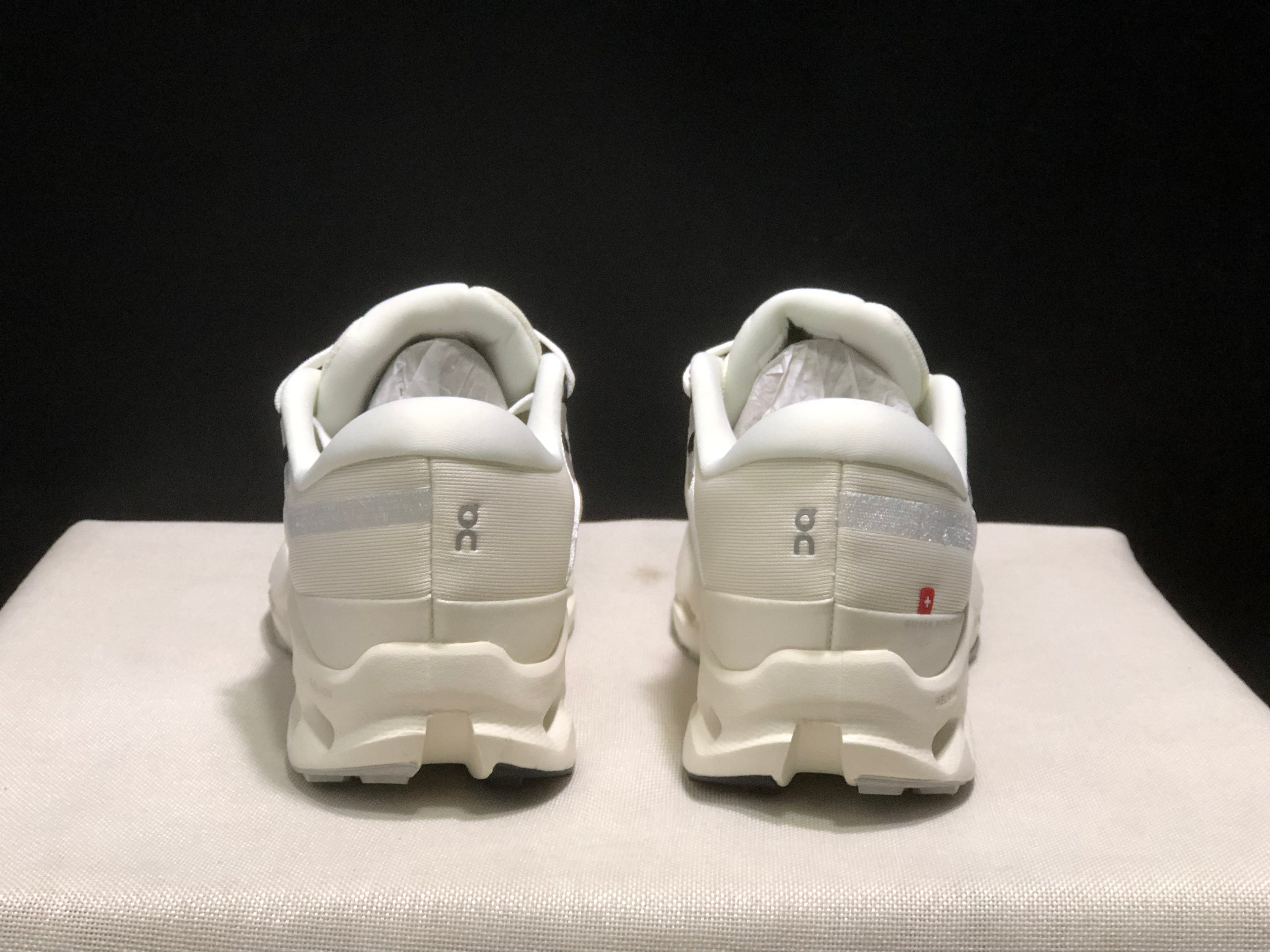 On Running Cloudsurfer 2 Casual Running Shoes Iovry
