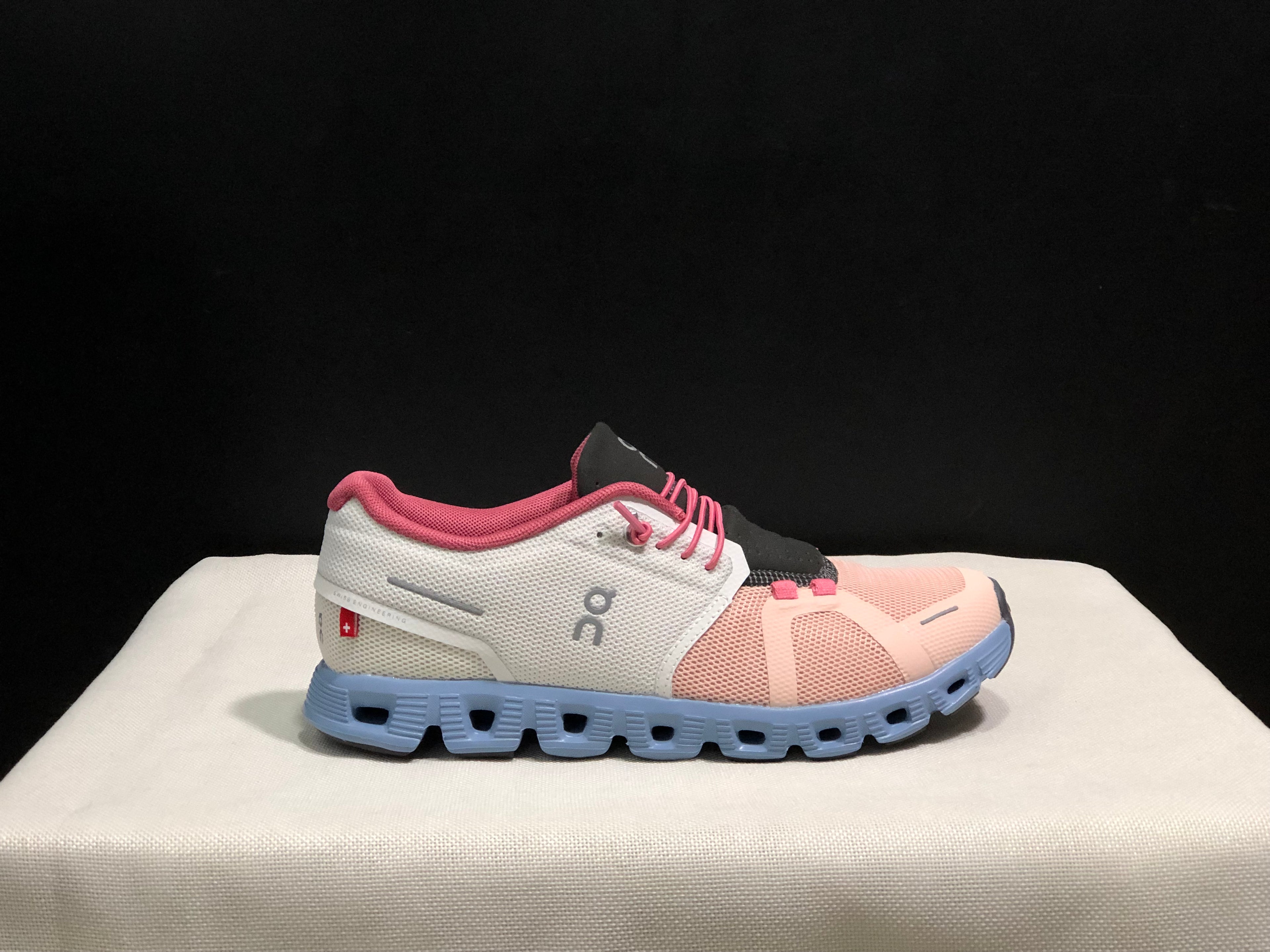 On Running Cloud 5 Lightweight Running Shoes Ice/Prairie