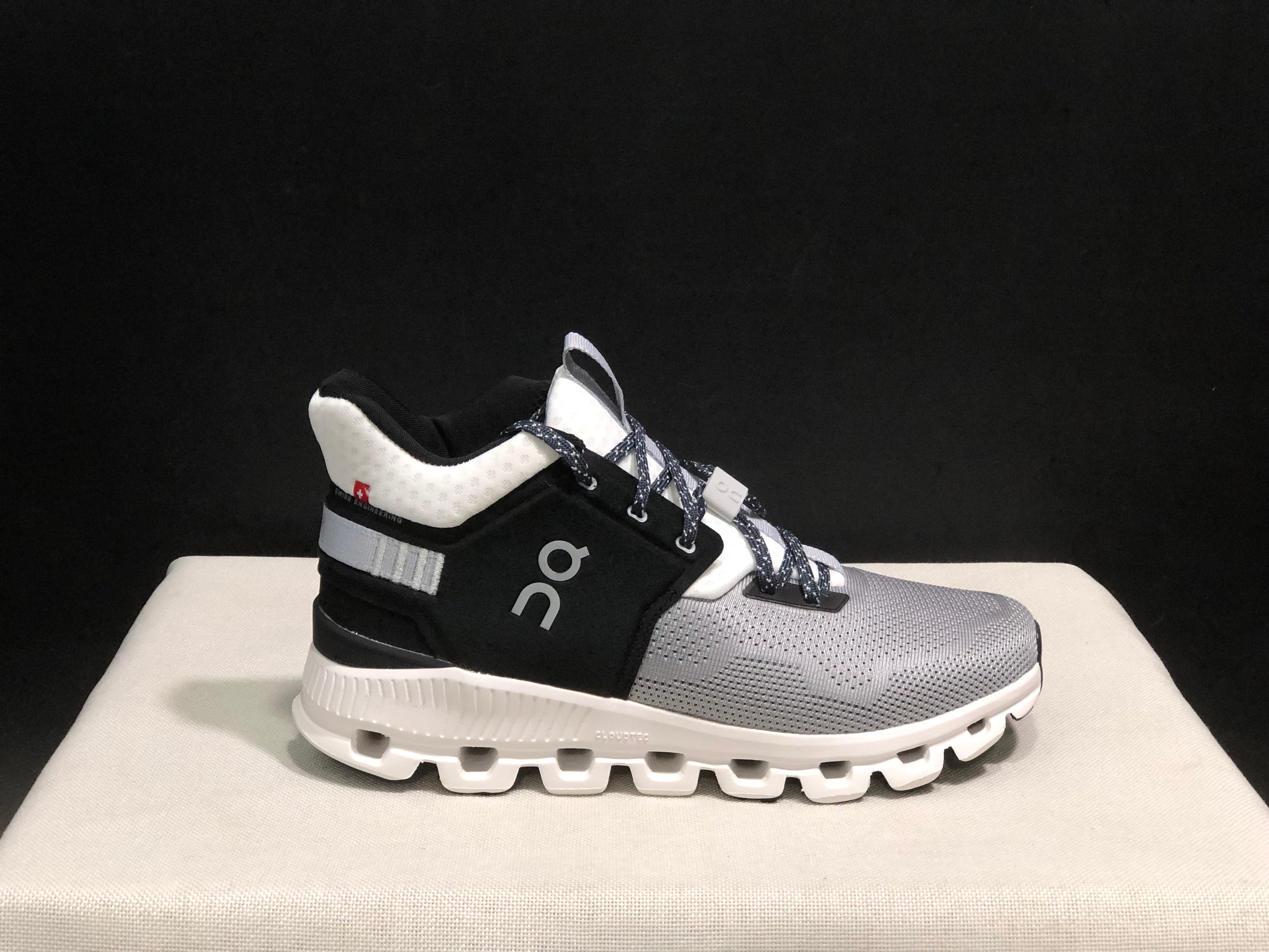 On Running Cloud Hi Edge Outdoor Training Running Shoes Silver Gray/Black