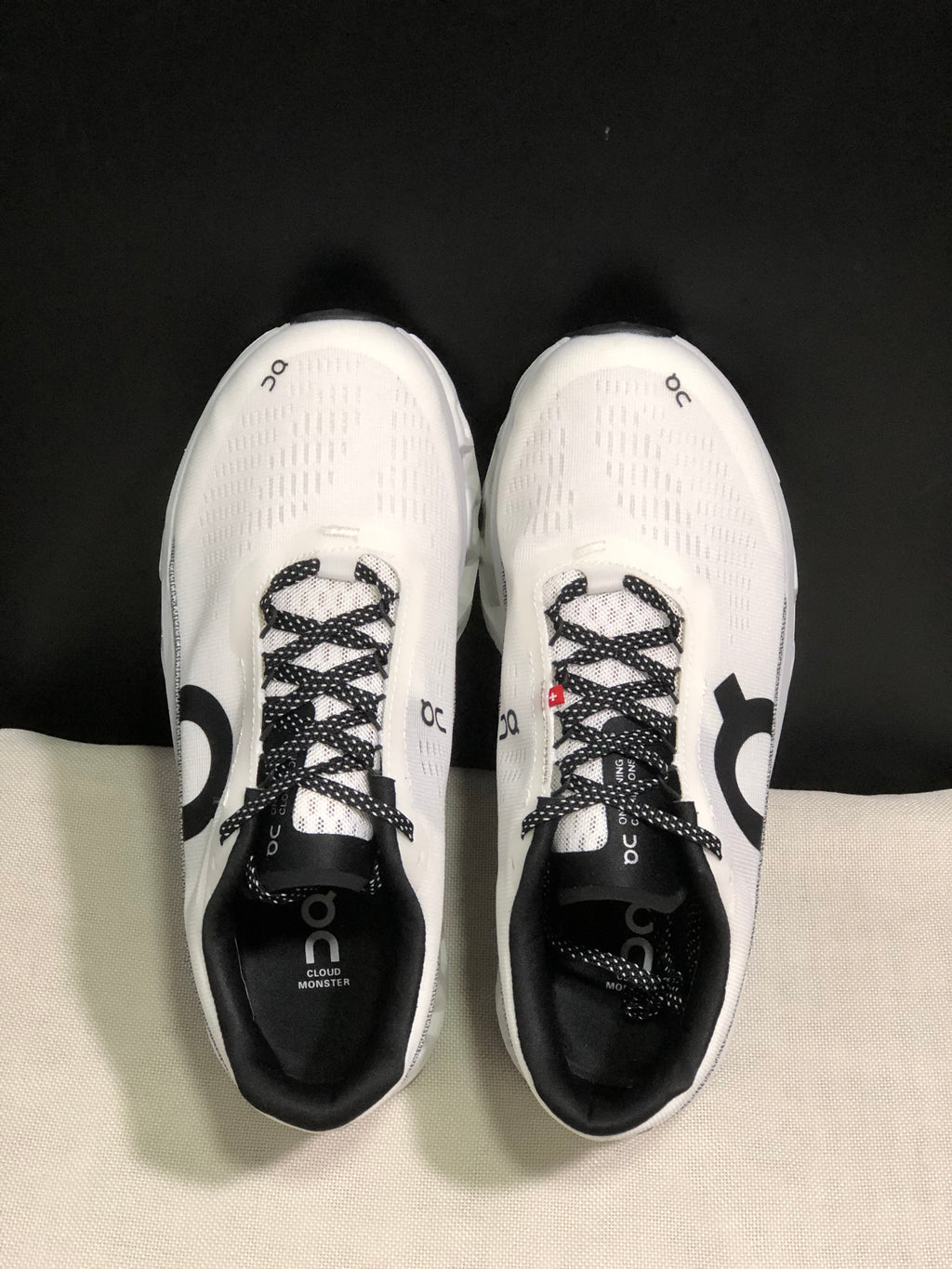 On Running Cloudmonster 2 Shock-Absorbing And Breathable Running Shoes White/Silver