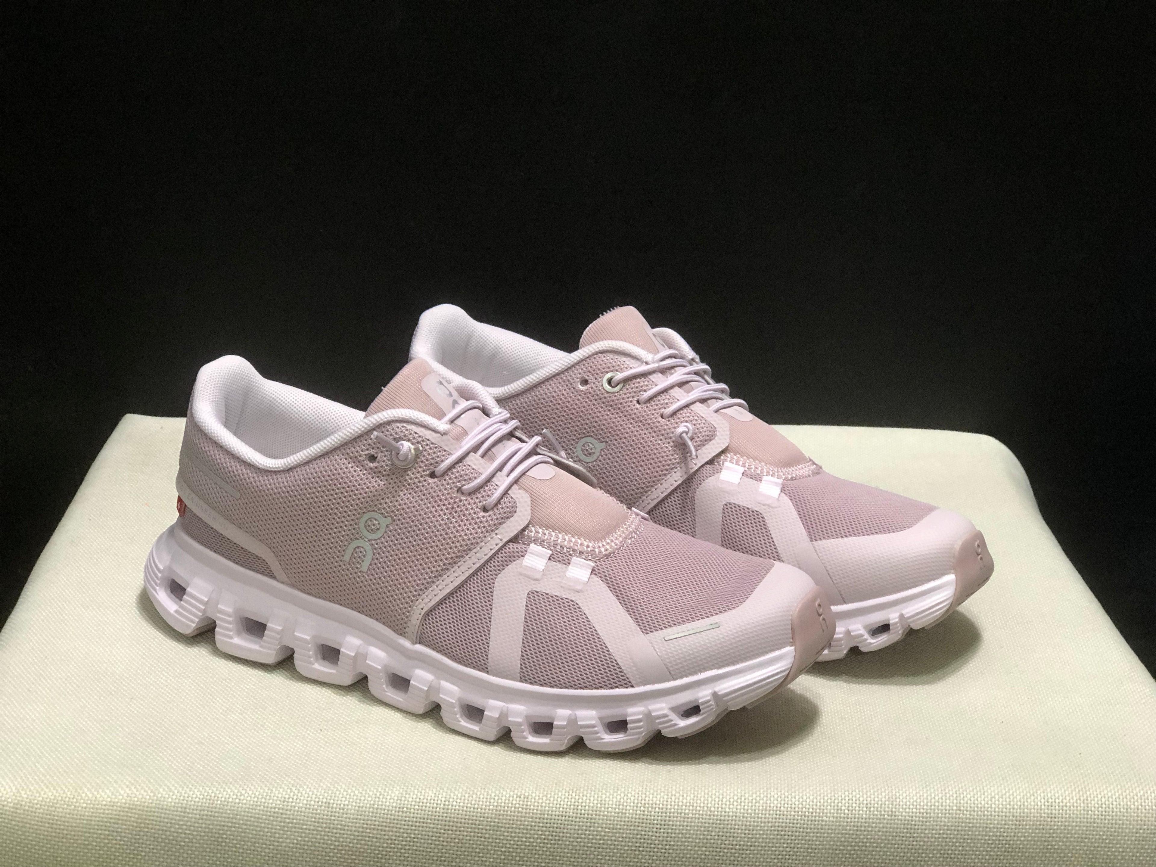 On Running Cloud 6 Casual Life Shoes Mauve