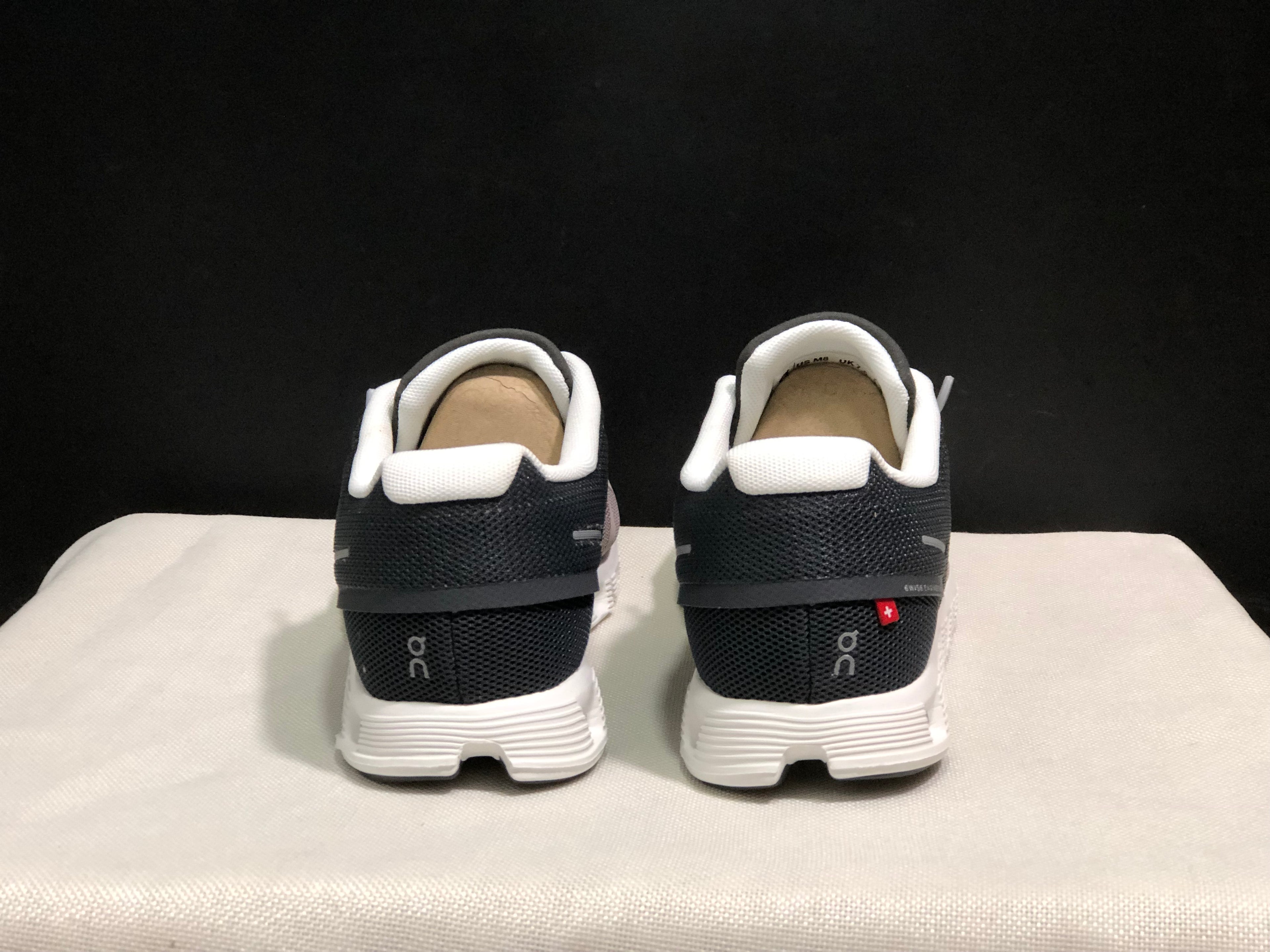 On Running Cloud 5 Lightweight Running Shoes Black/Brown