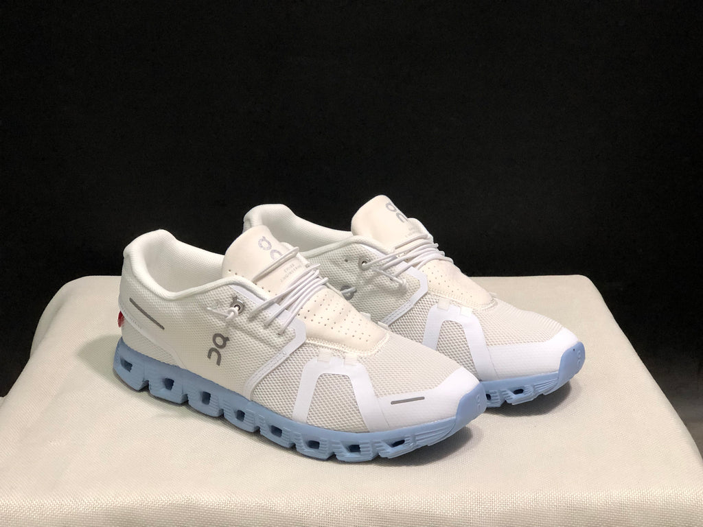On Running Cloud 5 Lightweight Running Shoes Magnolia Alba