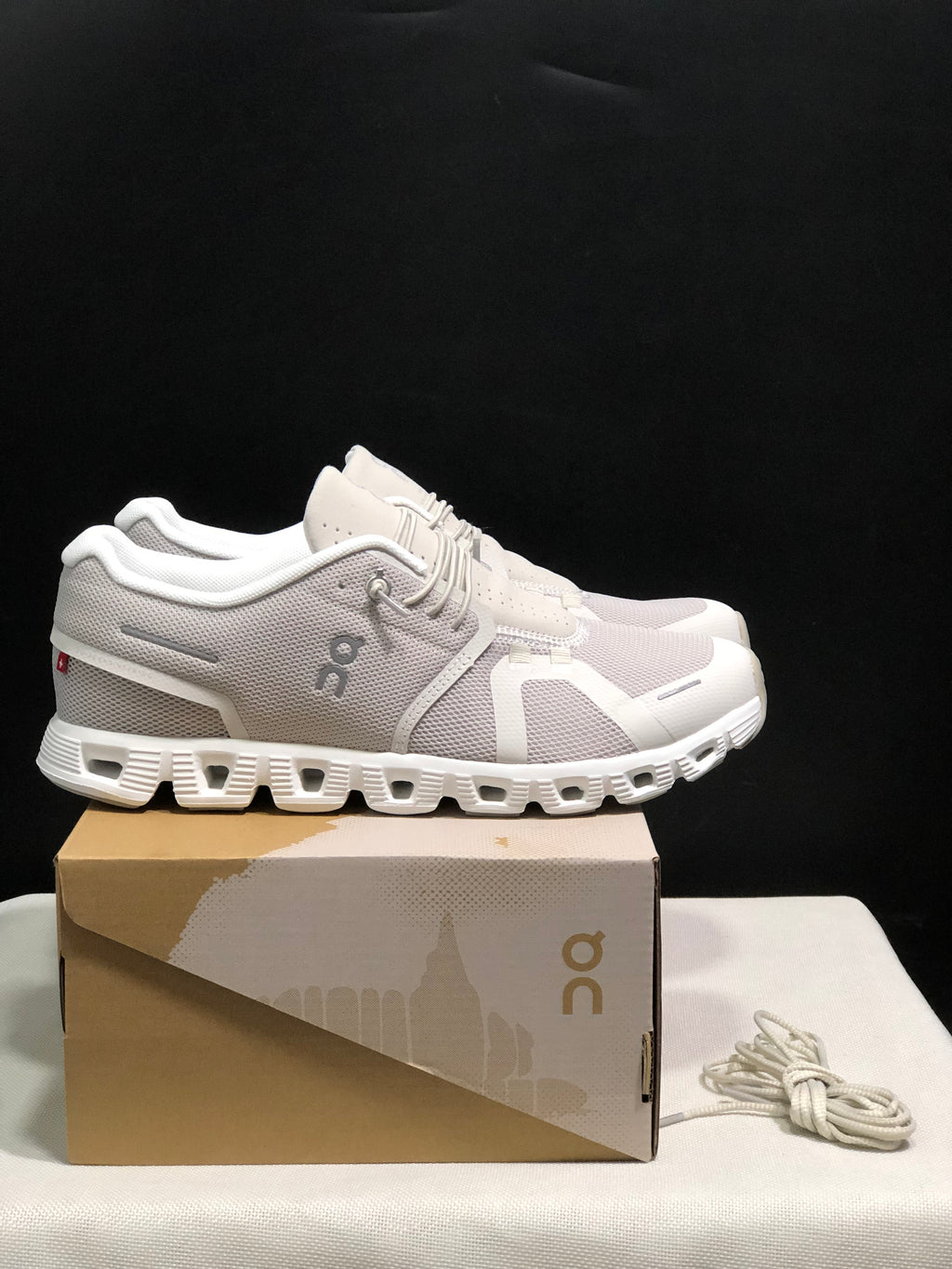 On Running Cloud 5 Lightweight Running Shoes Light Khaki