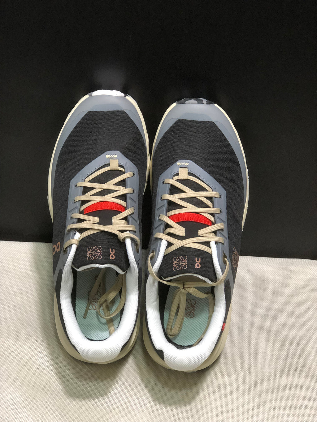 LOEWE x On Running Cloudventrure Fashion Sports Shoes Collaboration Edition Grey/Black