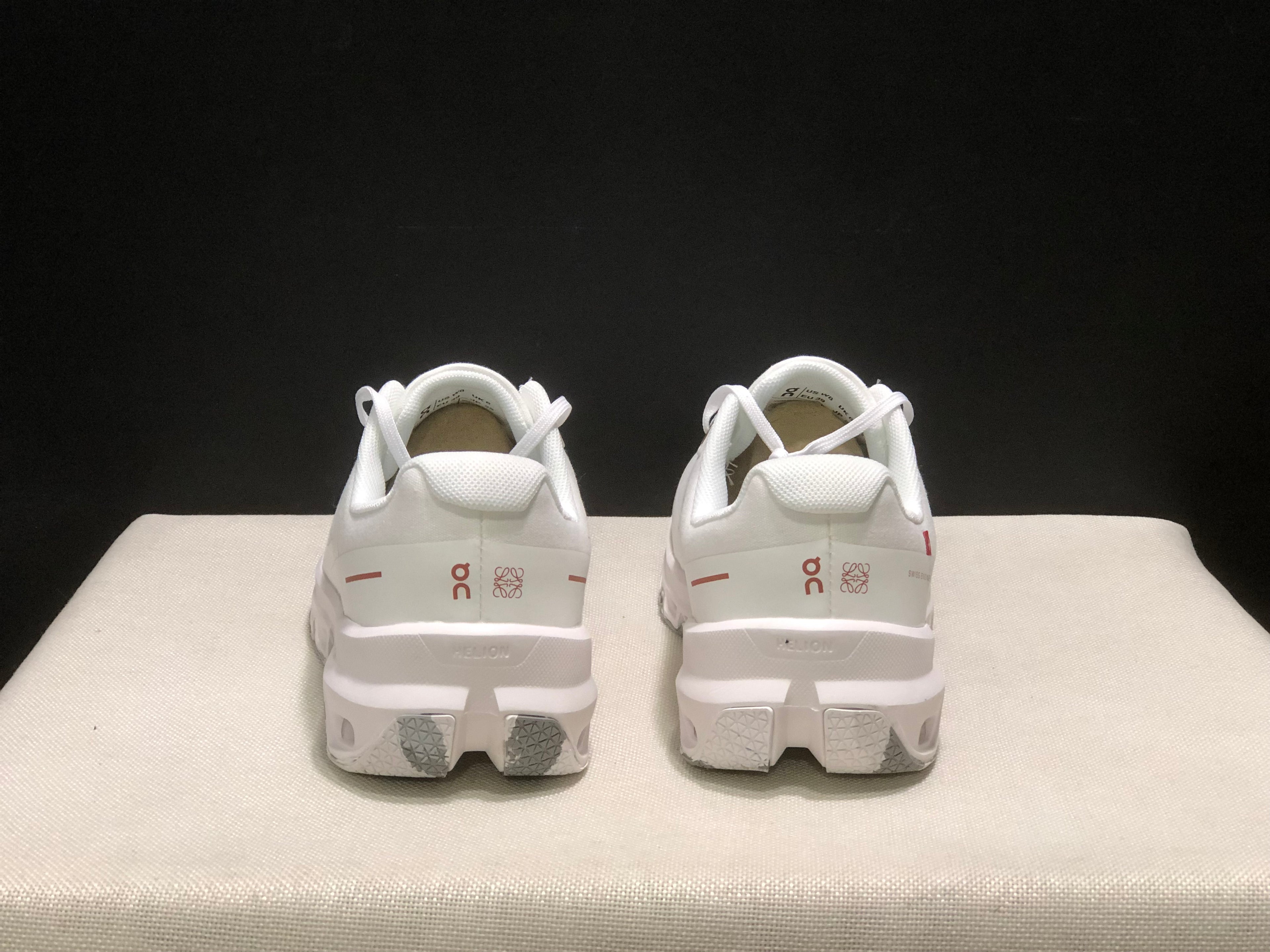 LOEWE x On Running Cloudventrure Fashion Sports Shoes Collaboration Edition White