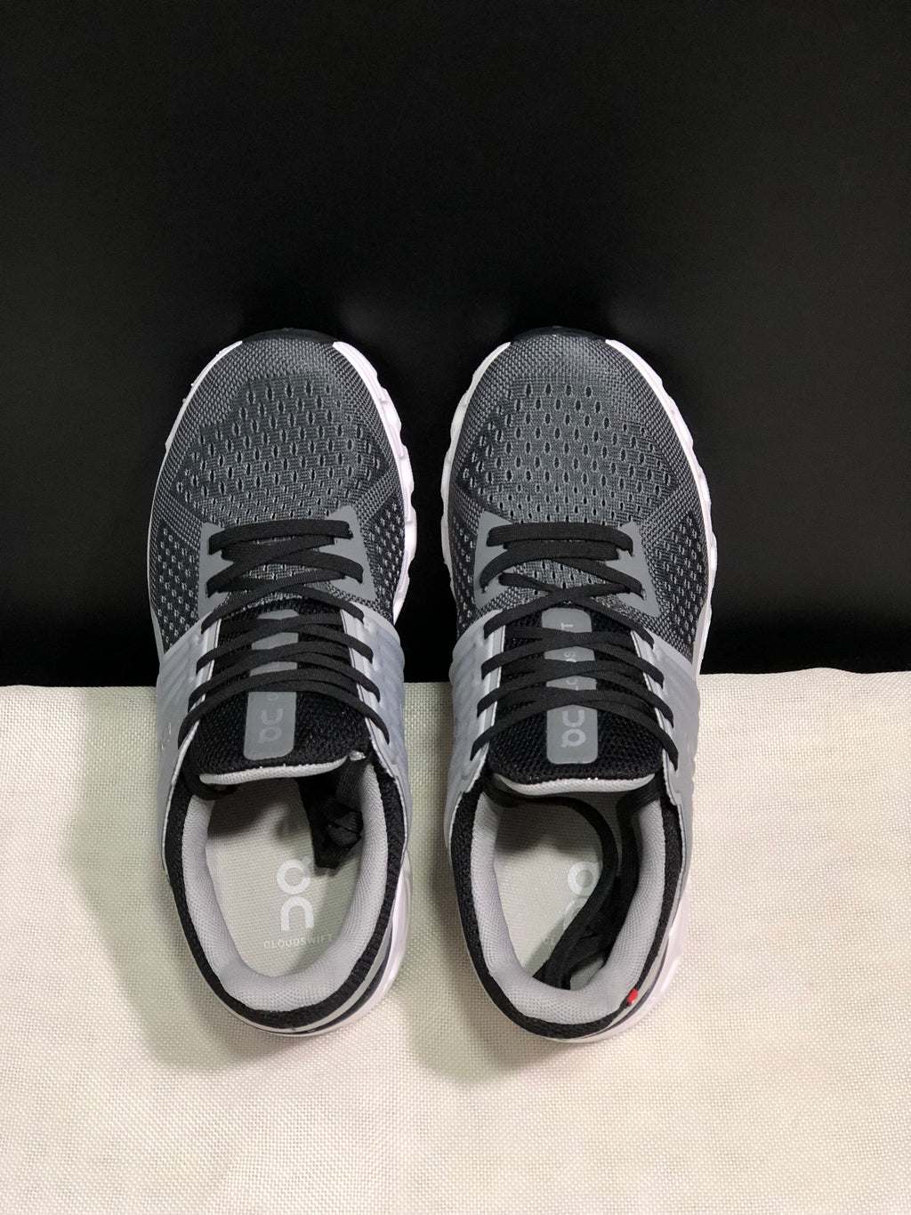 On Running Cloudswift Cushioning Running Shoes Light Grey/Dark Grey