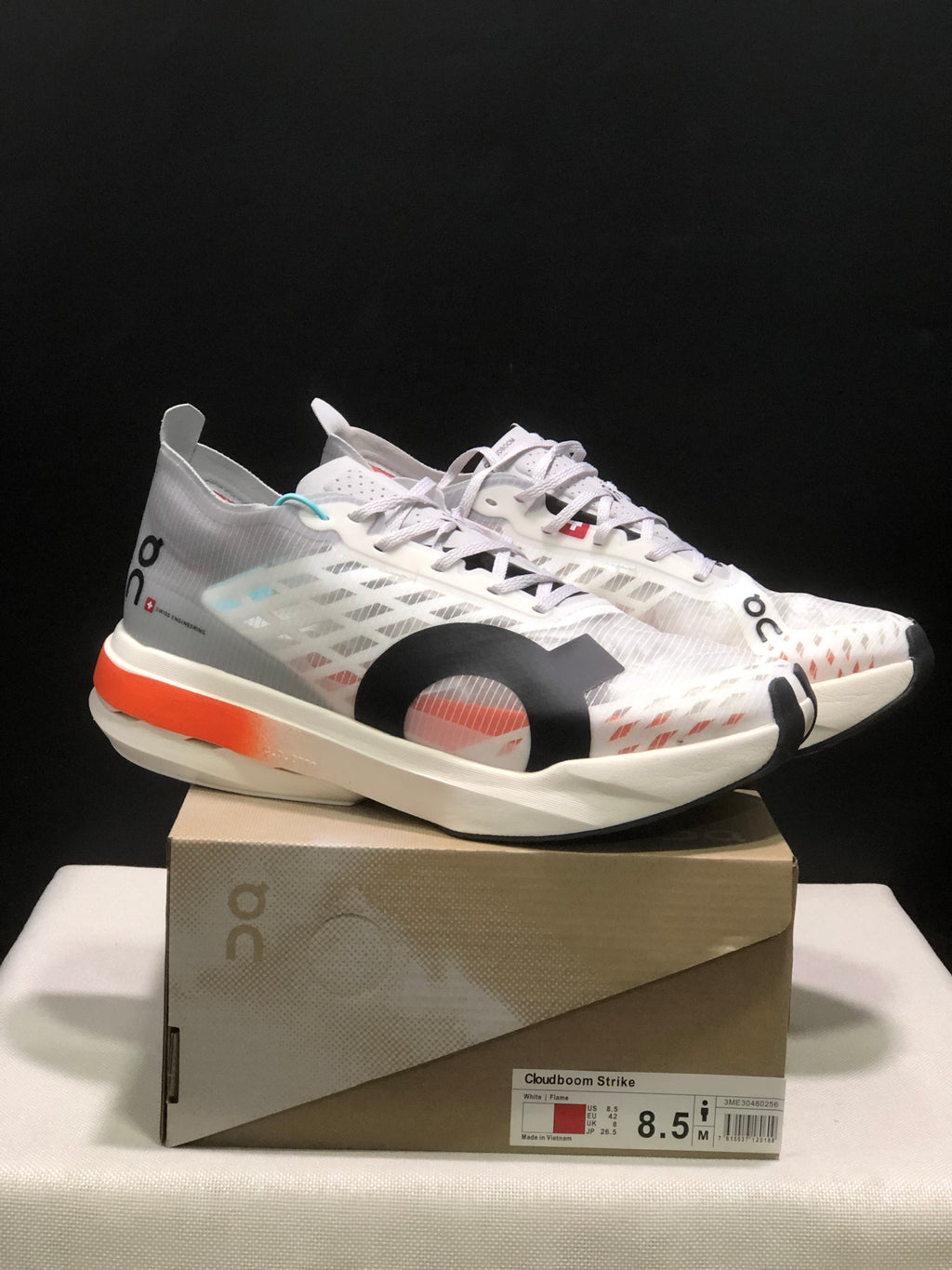 On Running Cloudspike Amplius Shock-Absorbing And Wear-Resistant Marathon Road Running Shoes Gray White