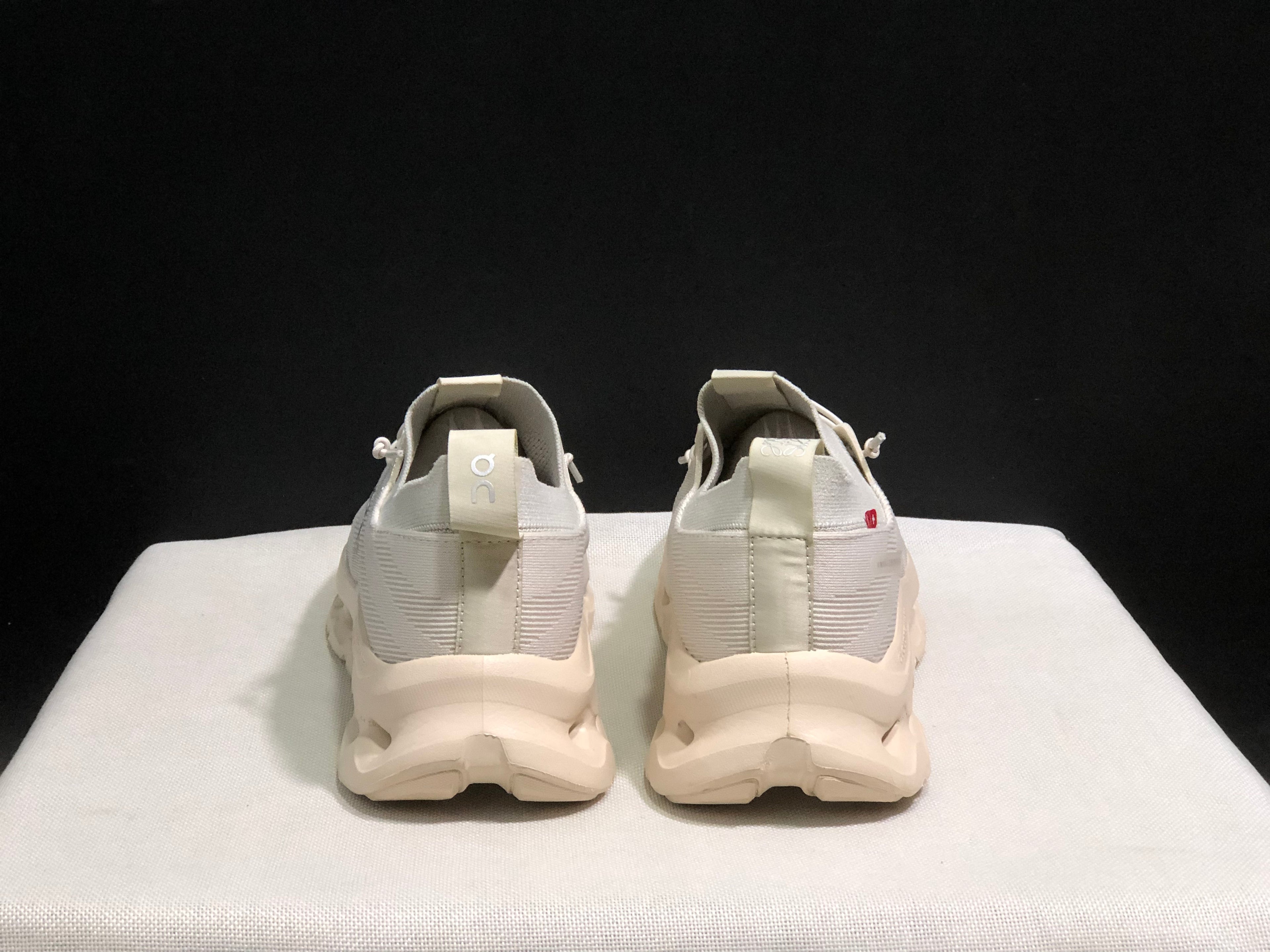 LOEWE x On Running Cloudtilt Running Shoes Co-Signed Edition Ivory White