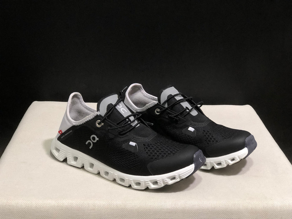 On Running Cloud 5 Coast Convenient And Breathable Running Shoes Black/Mist White
