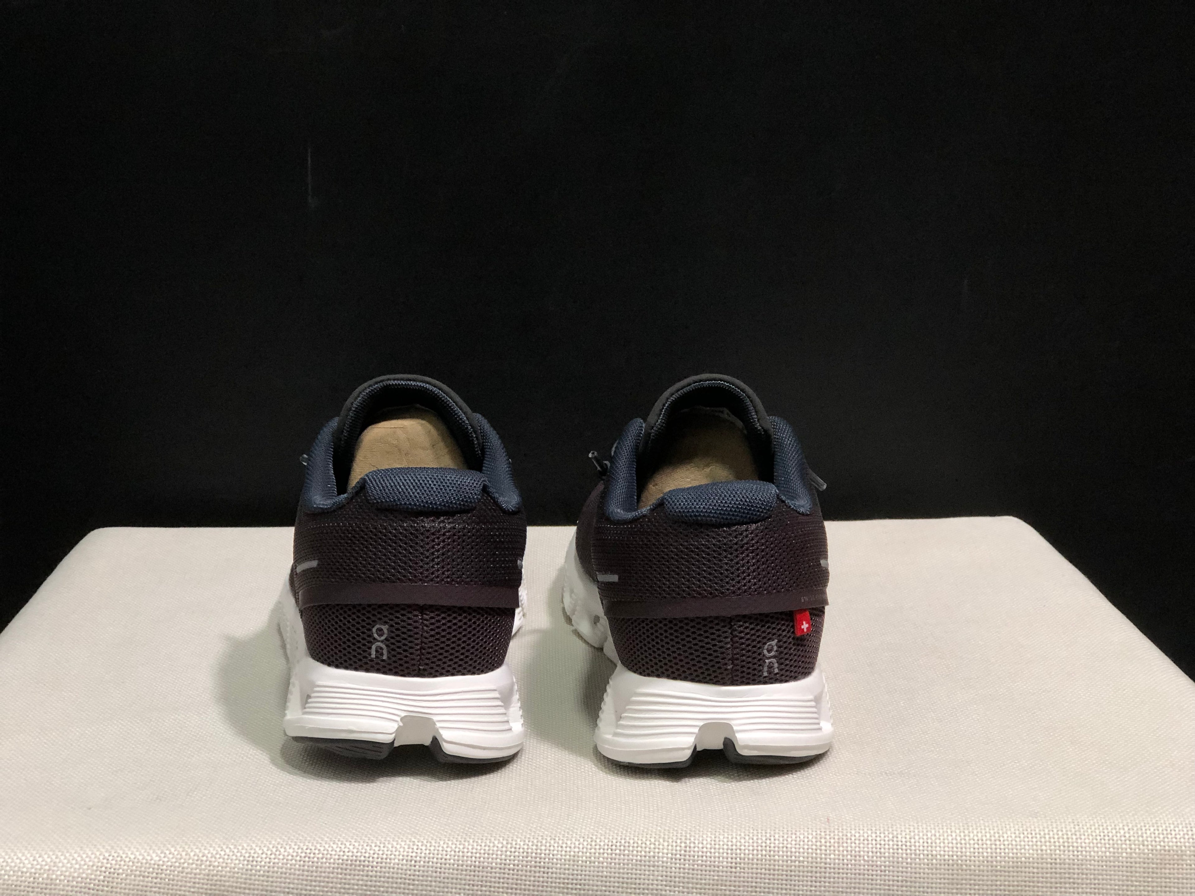On Running Cloud 5 Lightweight Running Shoes Mulberry Purple/Solar Eclipse Black