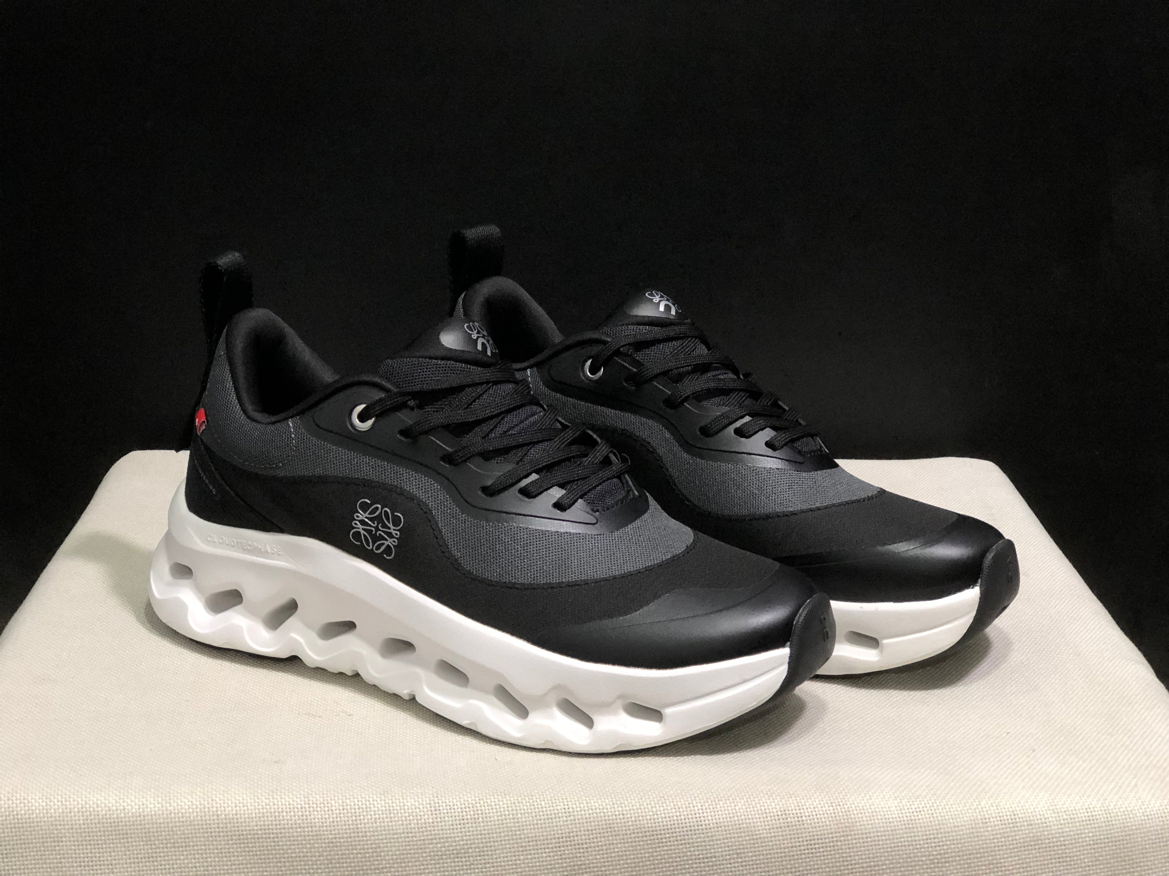 LOEWE x On Running Cloudtilt 2.0 Casual Sports Shoes Black/White