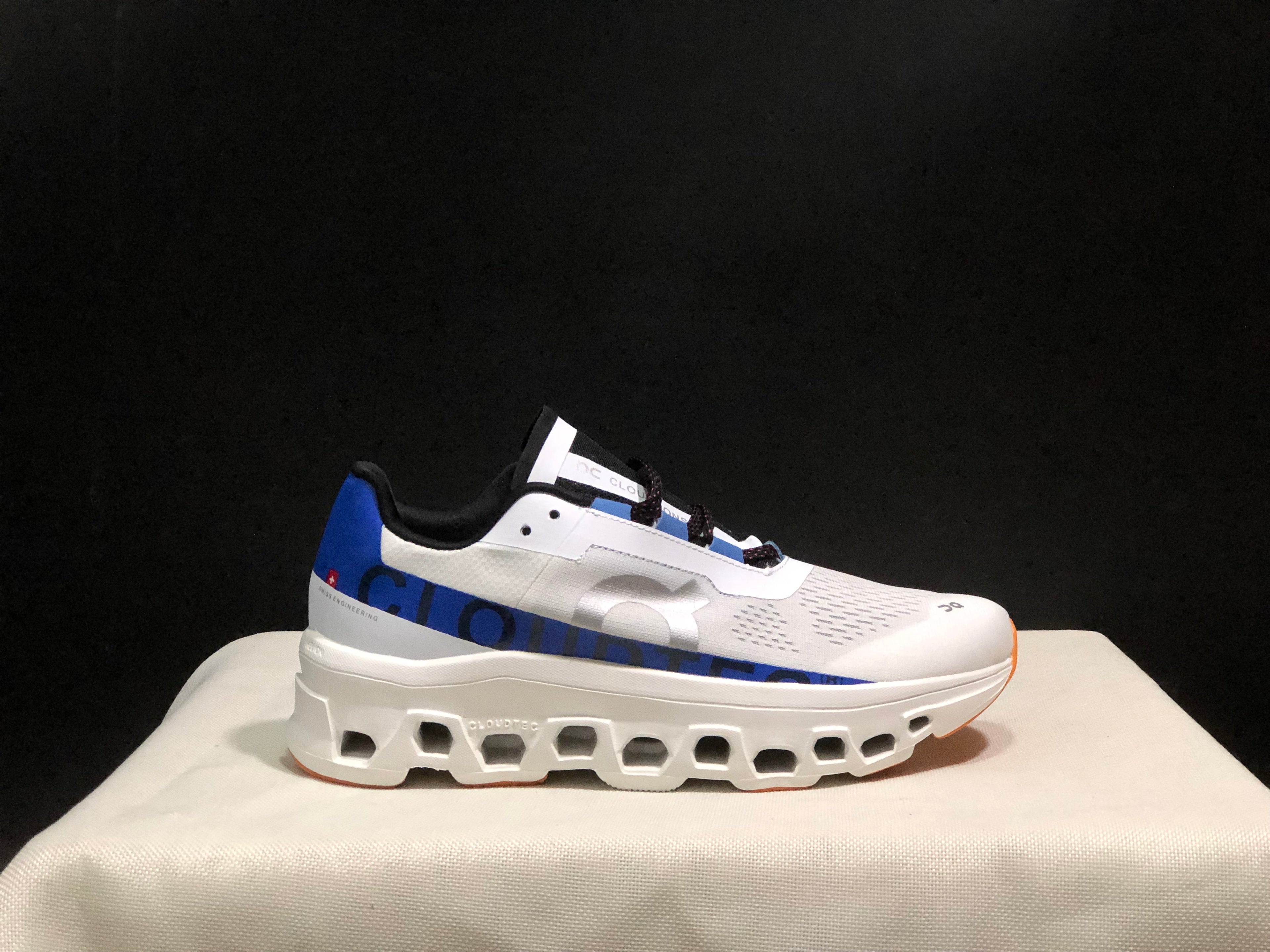 On Running Cloudmonster Anti-Slip Running Shoes Grayish-White/Royal