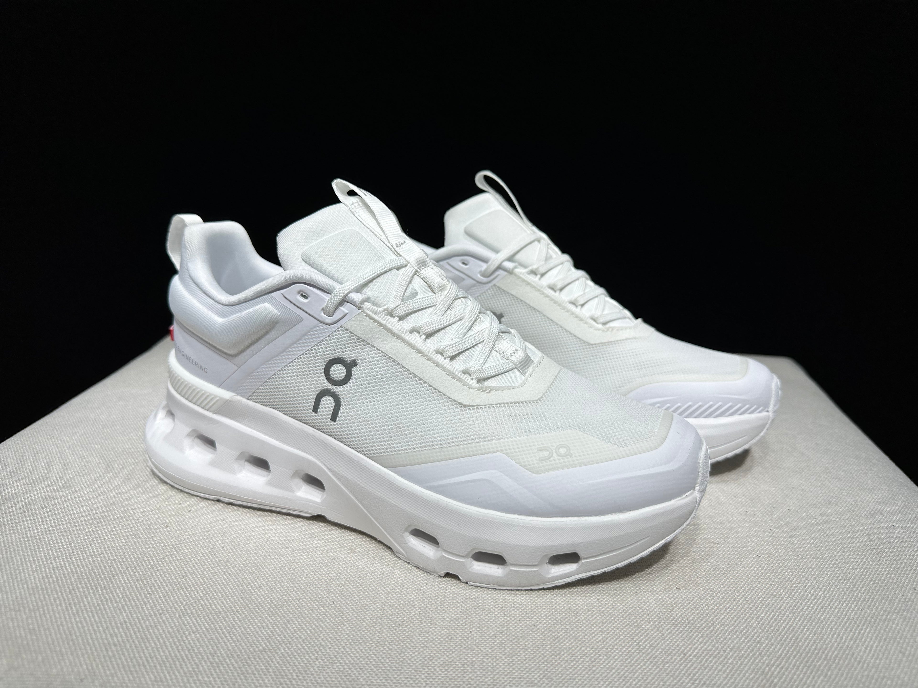 On Running Cloudnova X Comfortable Anti-Slip White Running Shoes